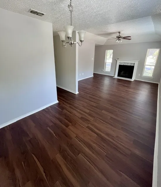 3013 Clover Lane Euless, TX 76039
