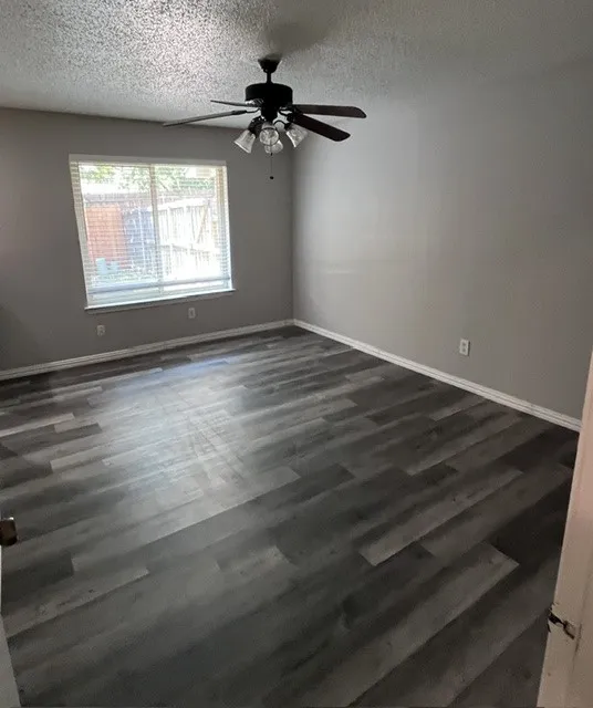 3013 Clover Lane Euless, TX 76039
