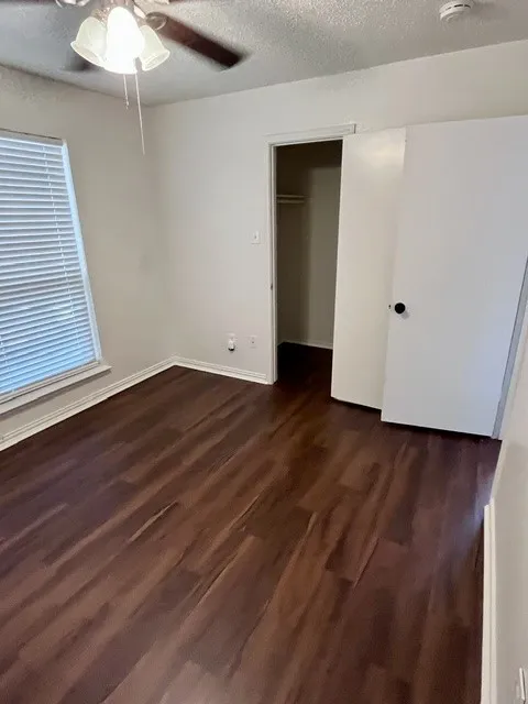 3013 Clover Lane Euless, TX 76039