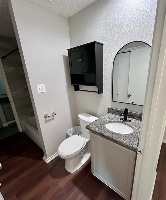 3013 Clover Lane Euless, TX 76039