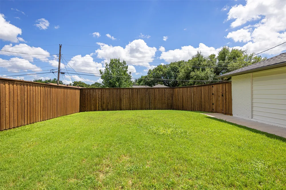 3856 Antigua Drive Dallas, TX 75244