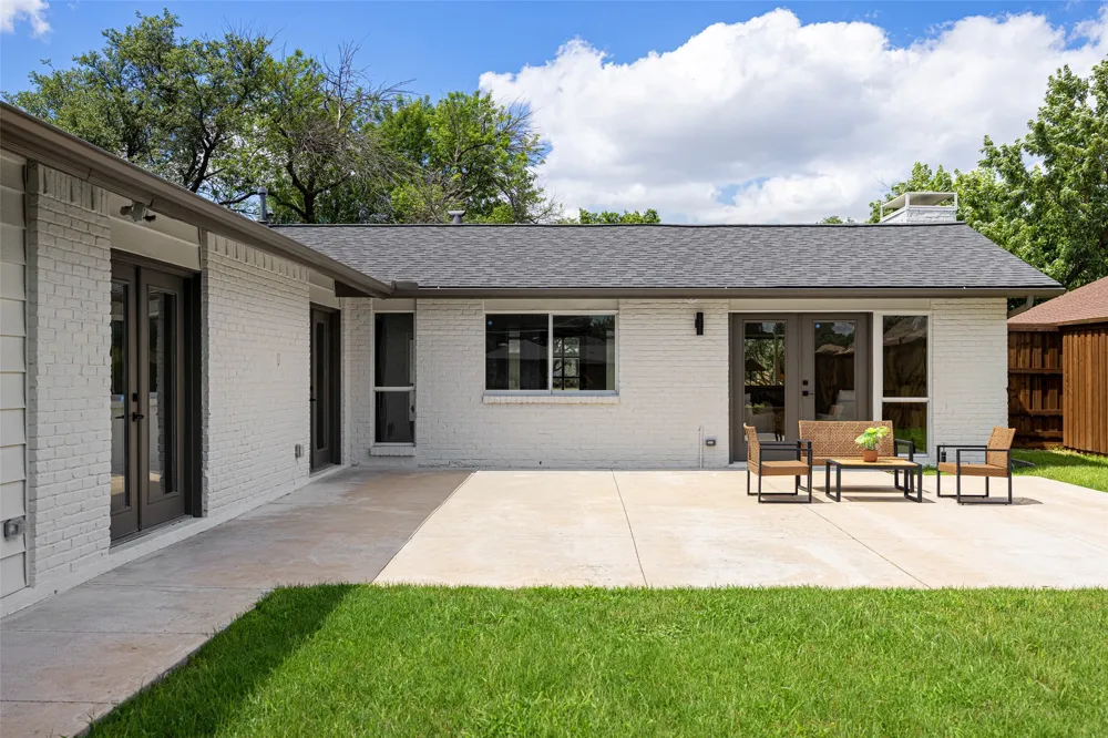 3856 Antigua Drive Dallas, TX 75244