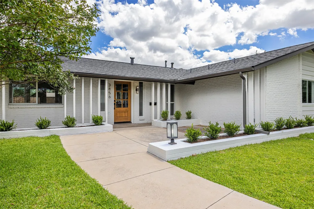 3856 Antigua Drive Dallas, TX 75244