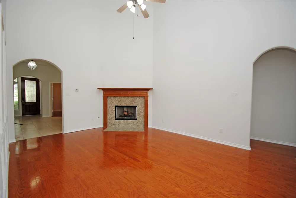 25607 Creston Meadow Drive Richmond, TX 77406