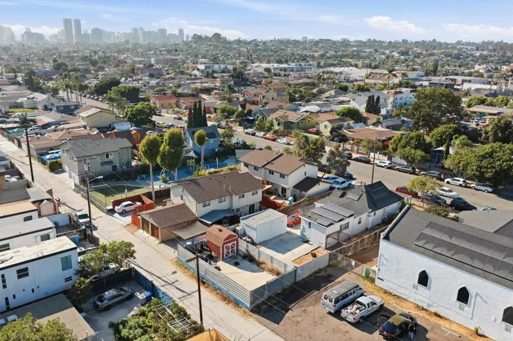3175 Clay Avenue San Diego, CA 92113