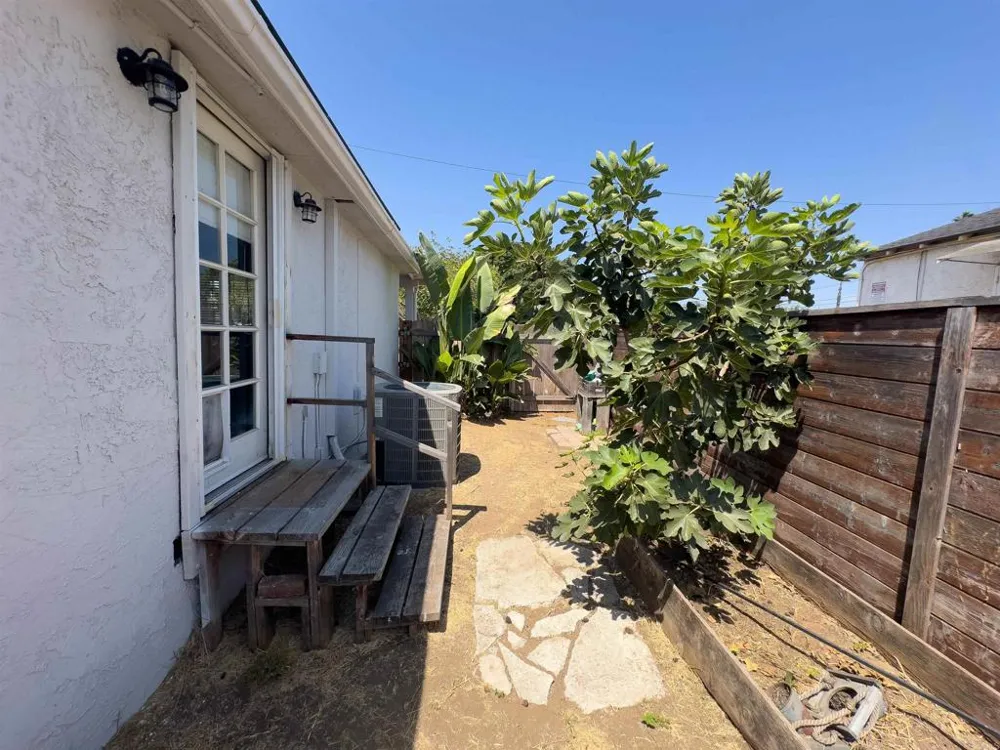 3175 Clay Avenue San Diego, CA 92113