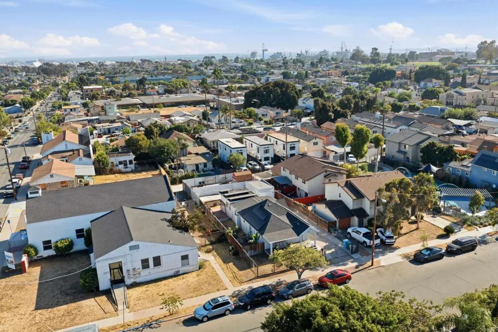 3175 Clay Avenue San Diego, CA 92113