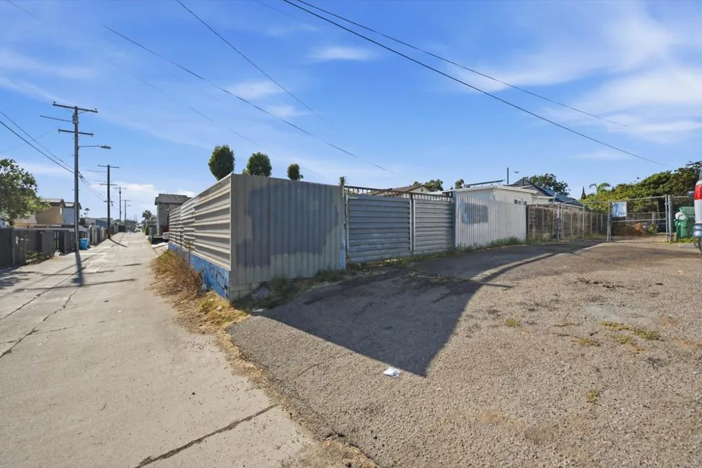 3175 Clay Avenue San Diego, CA 92113