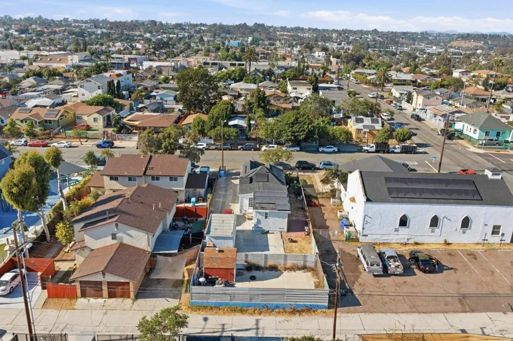 3175 Clay Avenue San Diego, CA 92113
