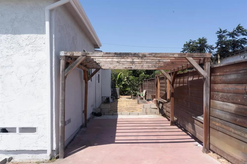 3175 Clay Avenue San Diego, CA 92113