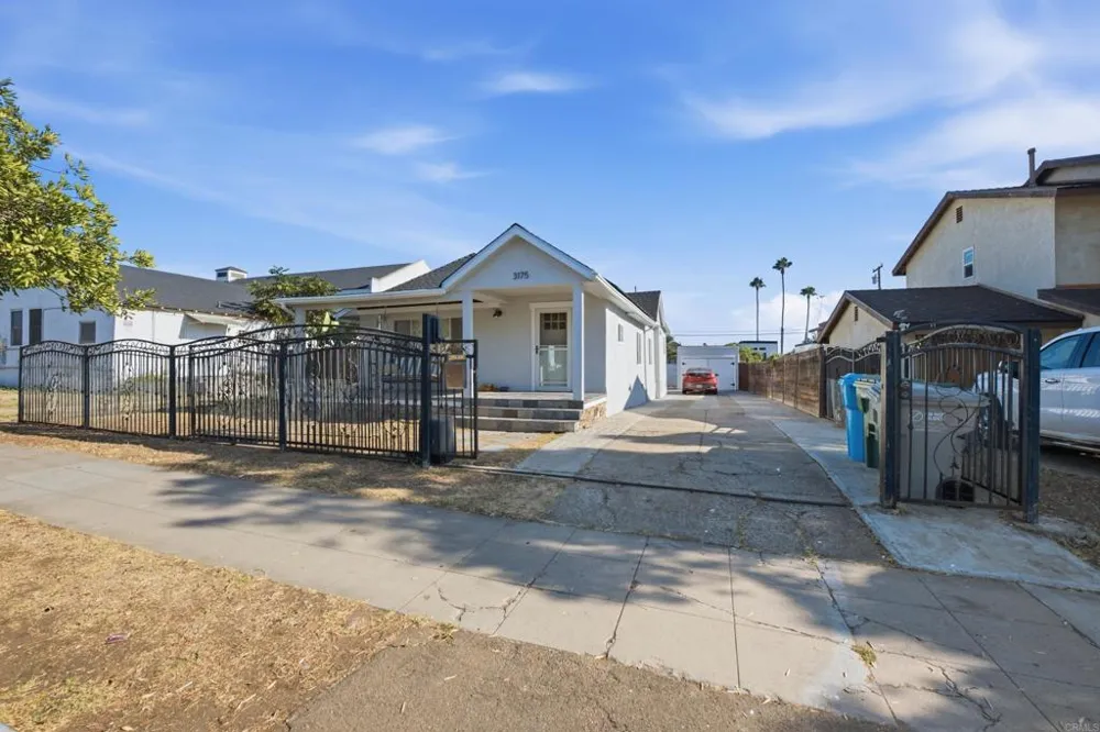 3175 Clay Avenue San Diego, CA 92113