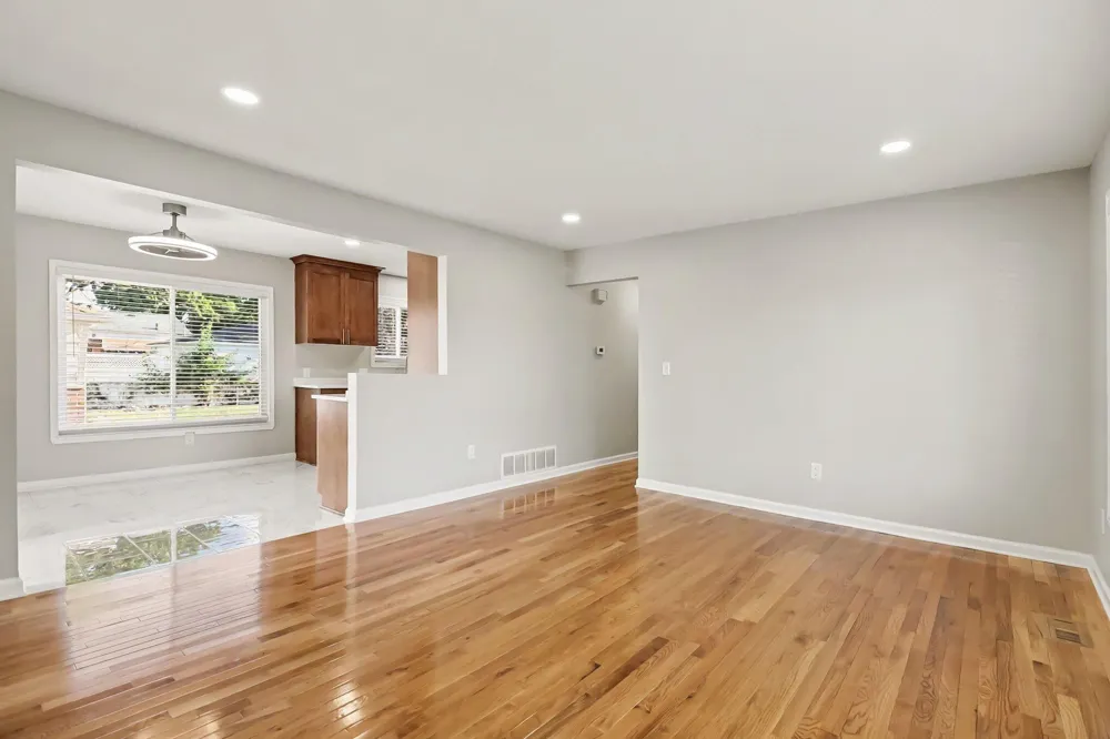4813 Lutz Drive Warren, MI 48092