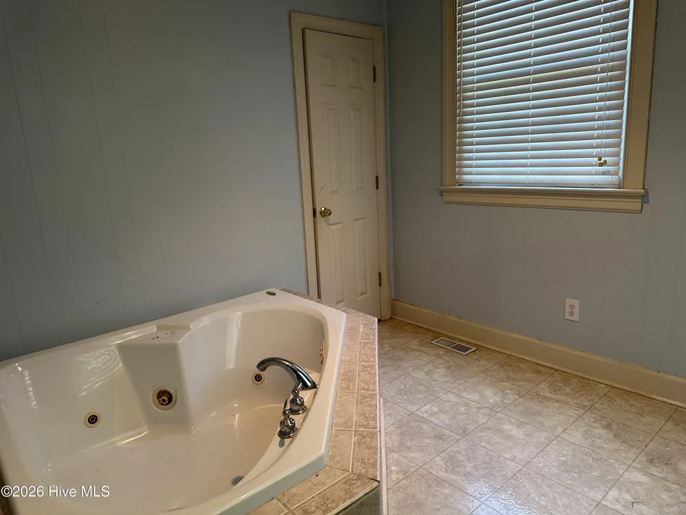 1011 Parkside Drive NW Wilson, NC 27896
