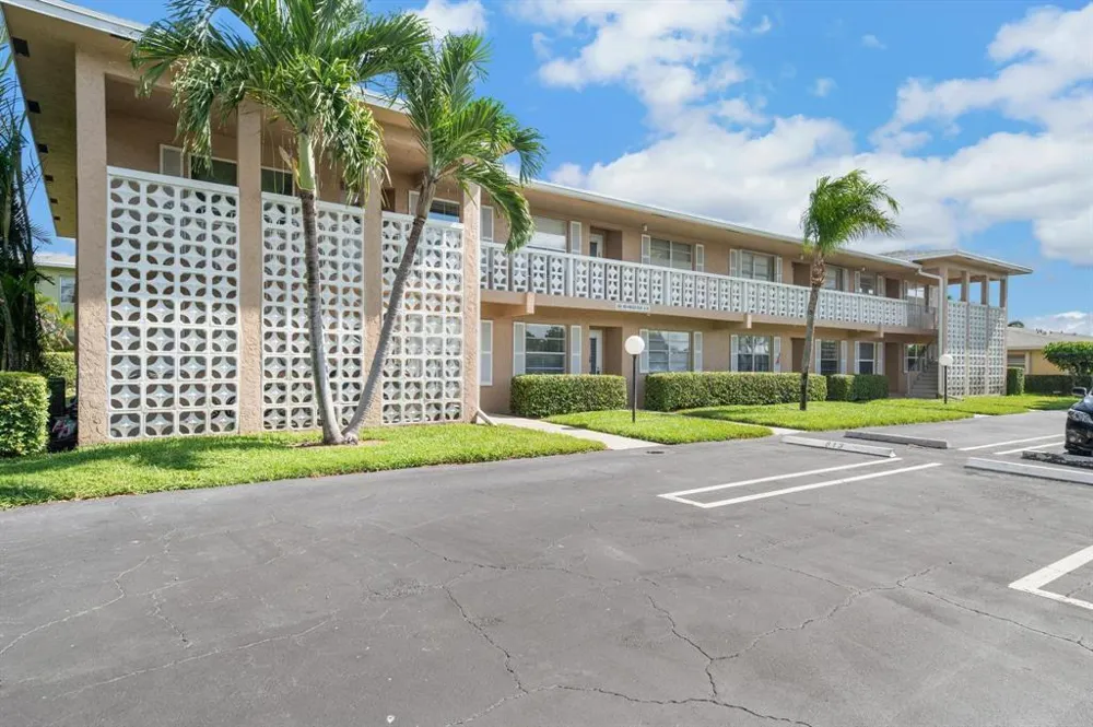 2601 Red Hibiscus Boulevard Delray Beach, FL 33445