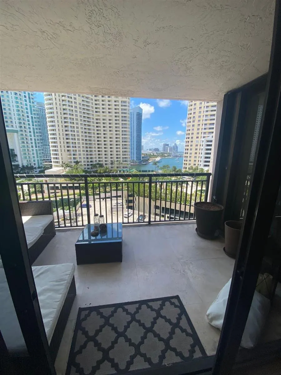 540 BRICKELL KEY DRIVE #1214 Miami, FL 33131