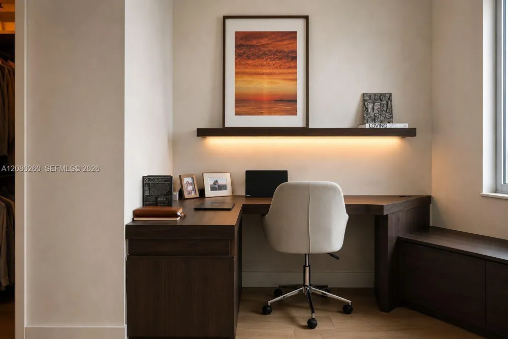 335 S Biscayne Blvd #3901 Miami, FL 33131