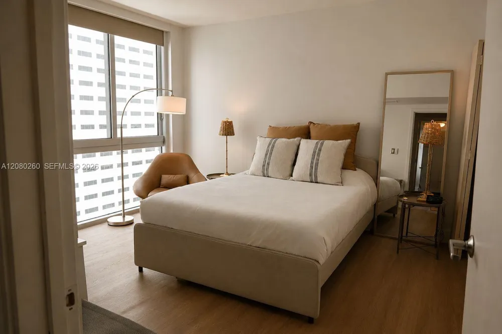 335 S Biscayne Blvd #3901 Miami, FL 33131