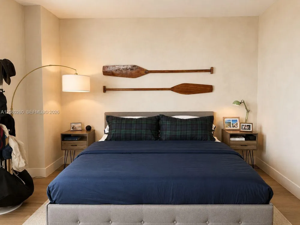 335 S Biscayne Blvd #3901 Miami, FL 33131