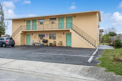 1521 W 21st Street #6