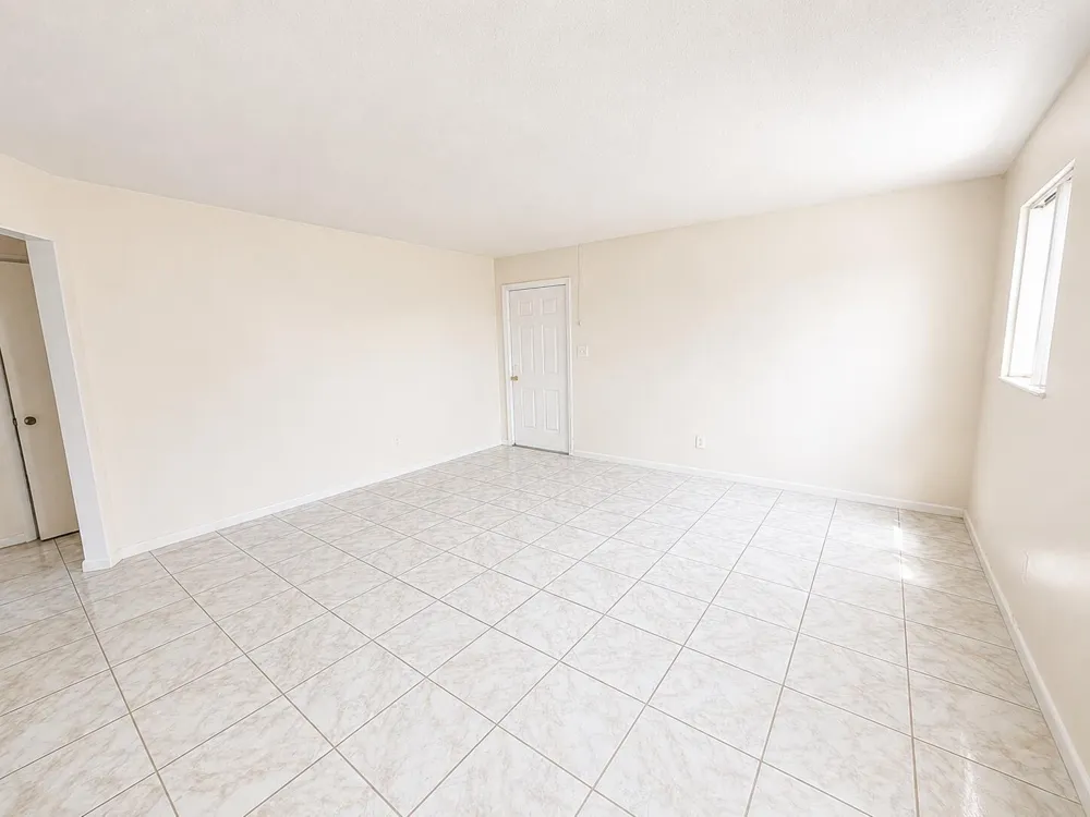 1521 W 21st Street #6 Riviera Beach, FL 33404