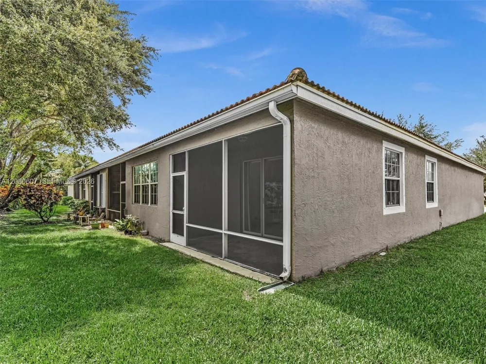 7420 S Aragon Blvd #1 Sunrise, FL 33313