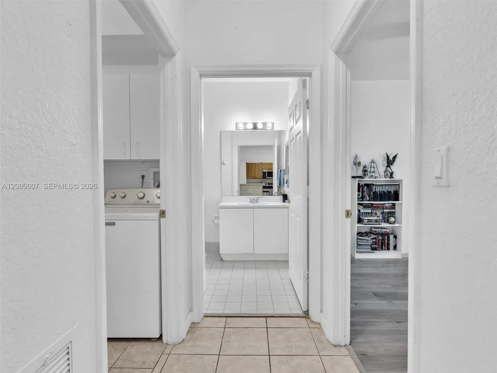 7420 S Aragon Blvd #1 Sunrise, FL 33313
