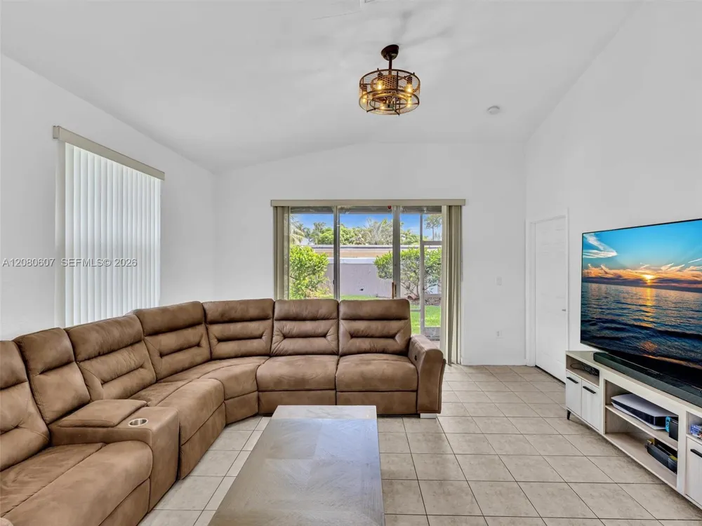 7420 S Aragon Blvd #1 Sunrise, FL 33313