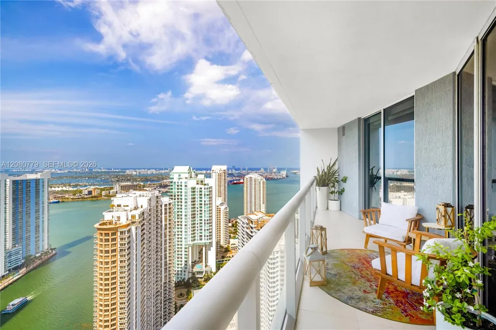 495 Brickell Ave #4704 Miami, FL 33131