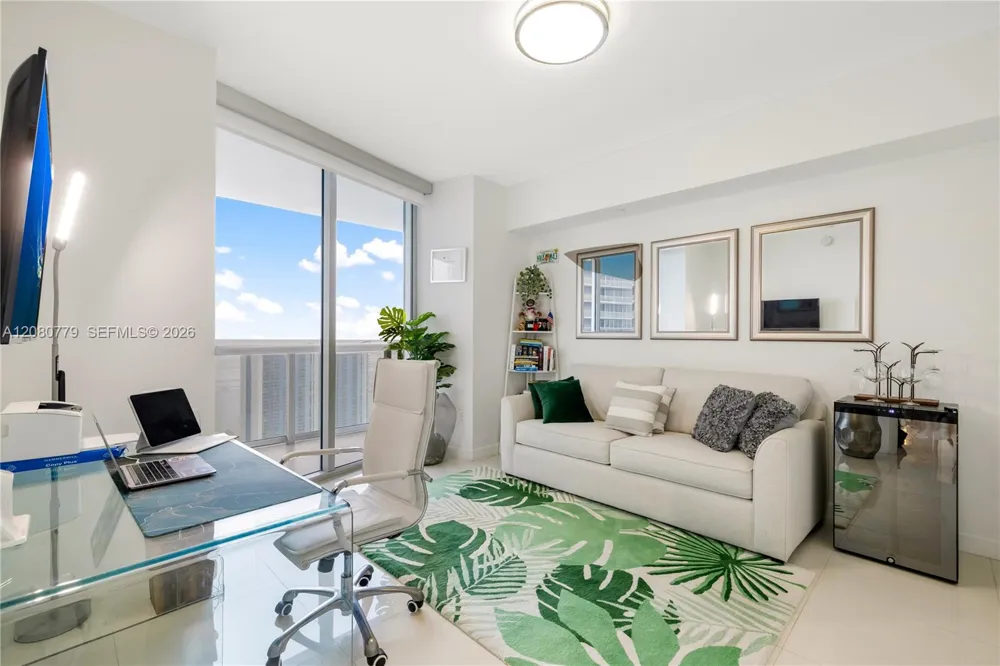495 Brickell Ave #4704 Miami, FL 33131