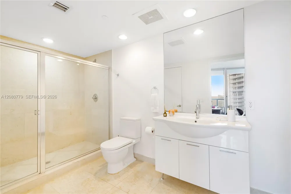495 Brickell Ave #4704 Miami, FL 33131