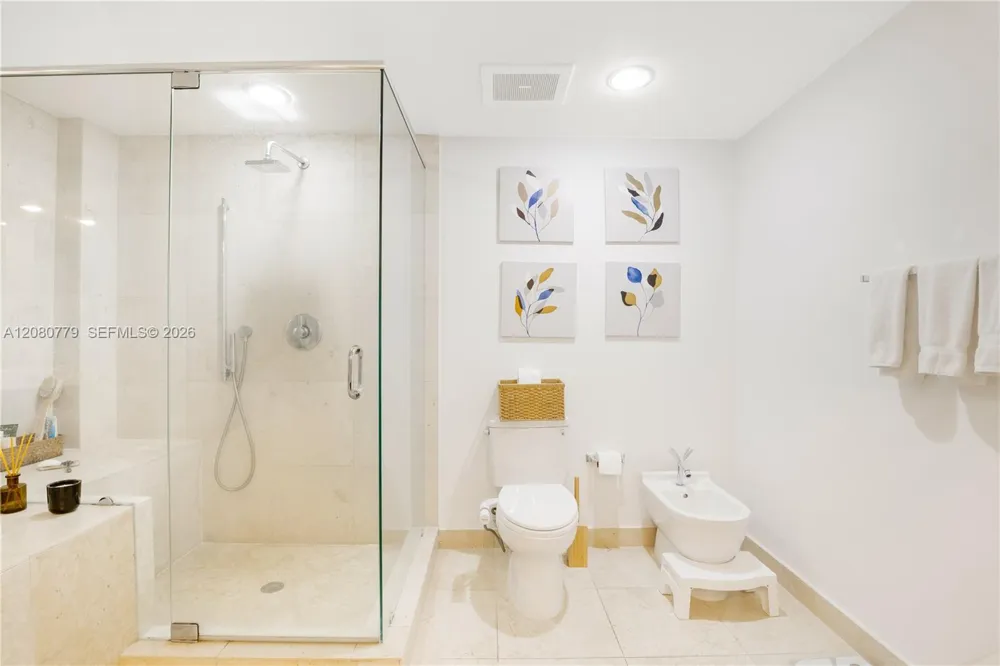 495 Brickell Ave #4704 Miami, FL 33131