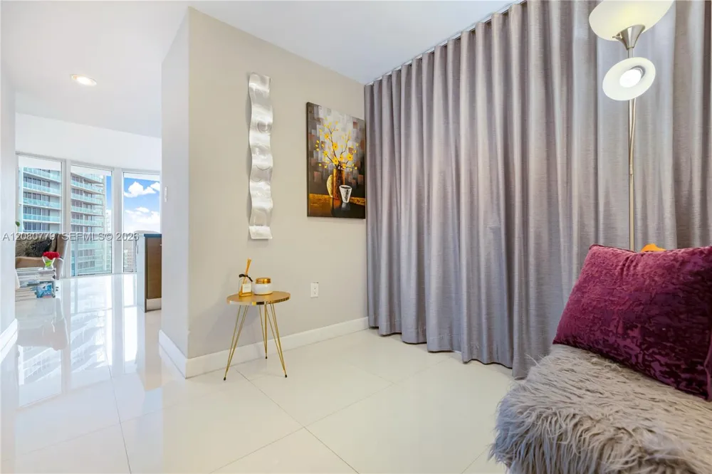 495 Brickell Ave #4704 Miami, FL 33131