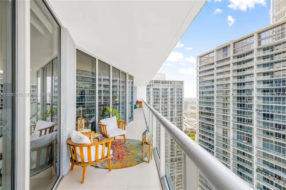 495 Brickell Ave #4704 Miami, FL 33131