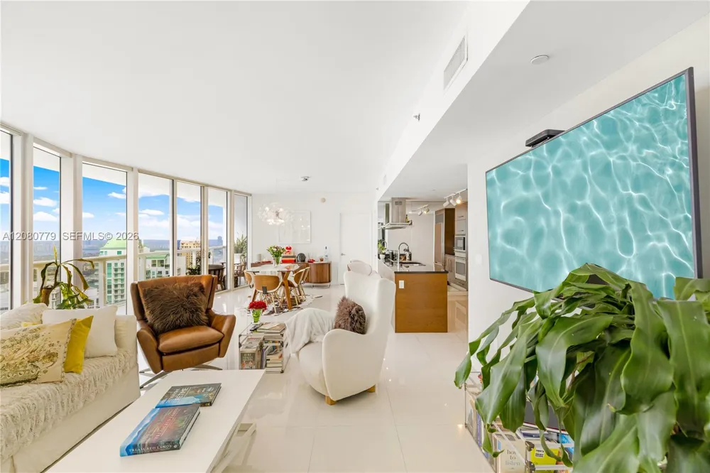 495 Brickell Ave #4704 Miami, FL 33131