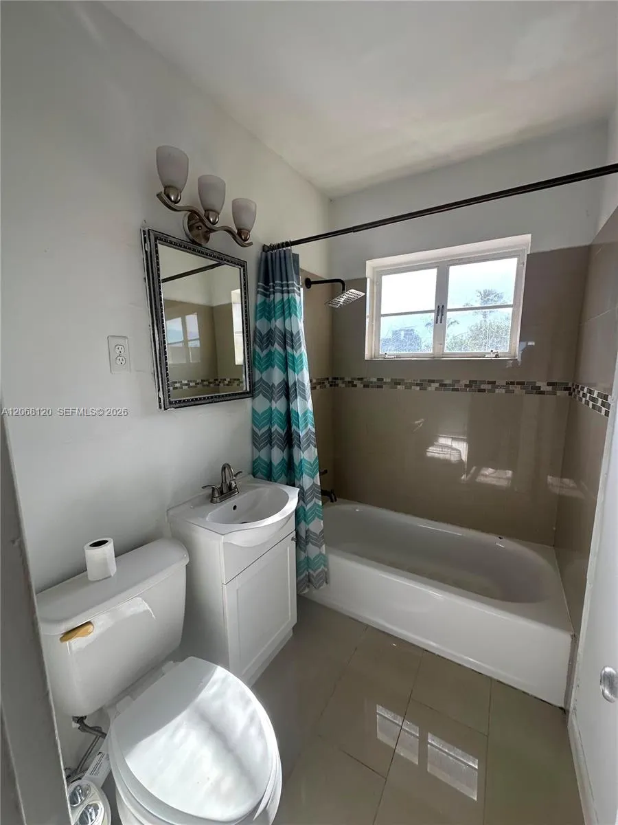 8340 Crespi Blvd #21 Miami Beach, FL 33141