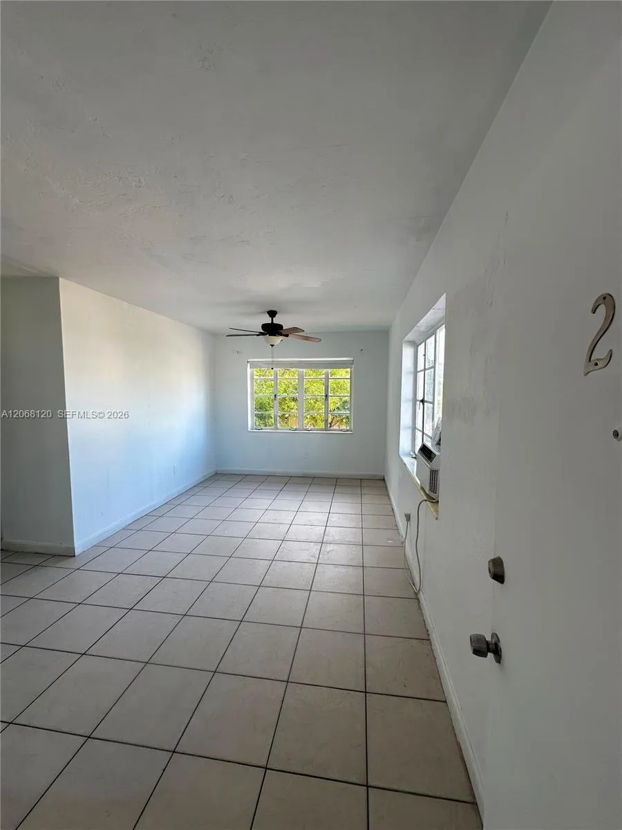 8340 Crespi Blvd #21 Miami Beach, FL 33141