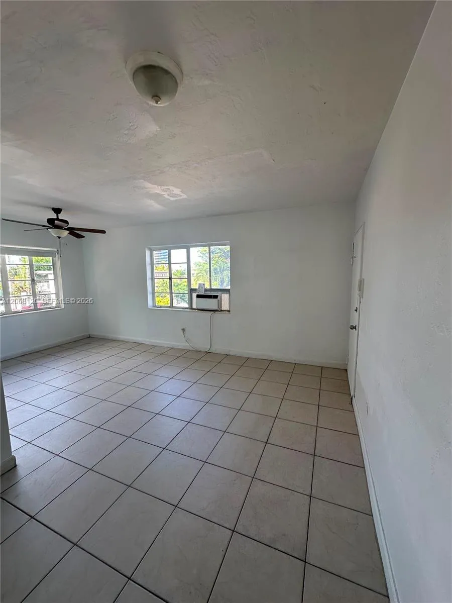 8340 Crespi Blvd #21 Miami Beach, FL 33141