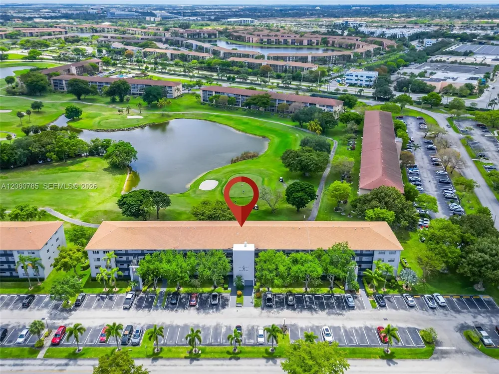 300 SW 134th Way #413E Pembroke Pines, FL 33027