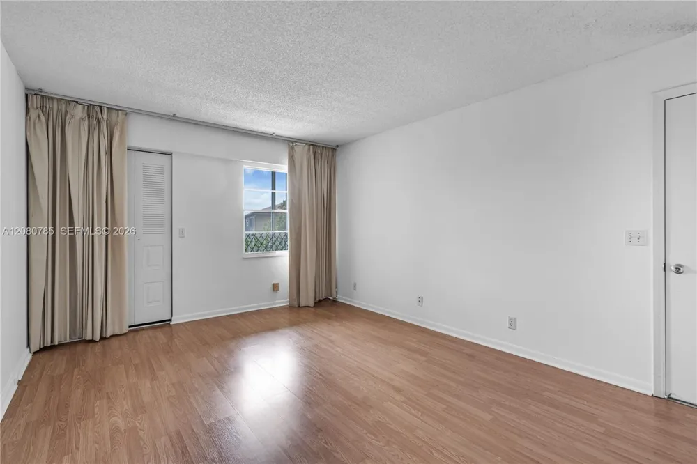 300 SW 134th Way #413E Pembroke Pines, FL 33027