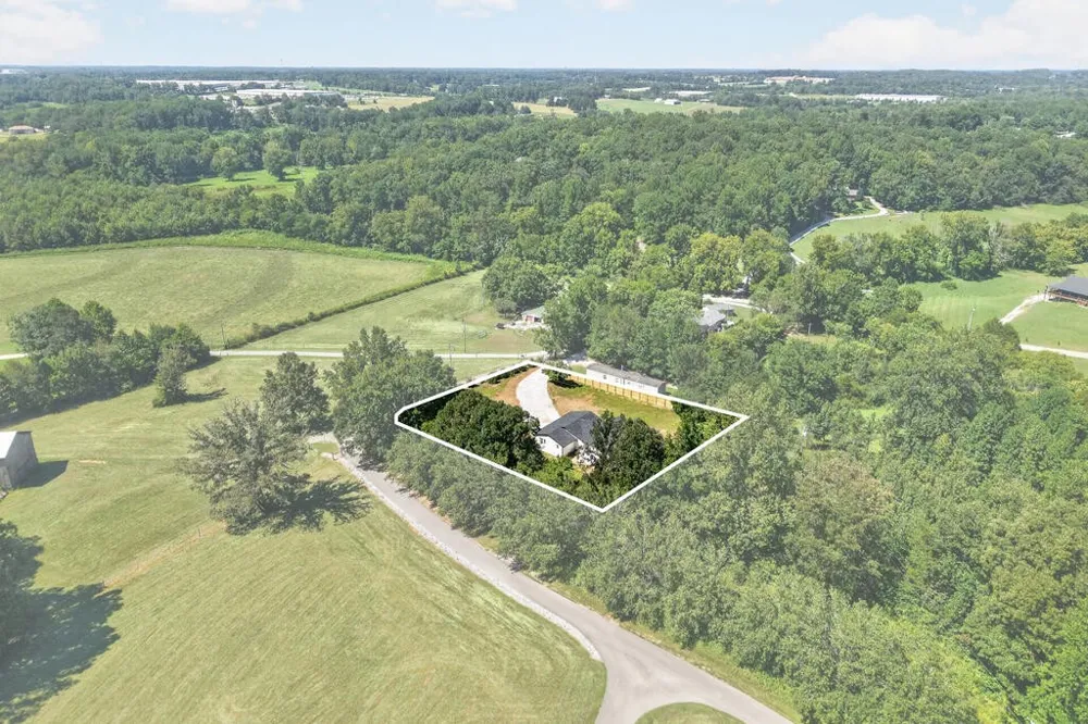 3132 Fowler Montgomery Rd Cookeville, TN 38506