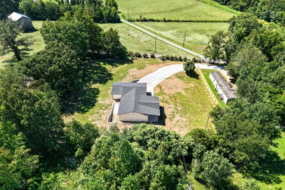 3132 Fowler Montgomery Rd Cookeville, TN 38506