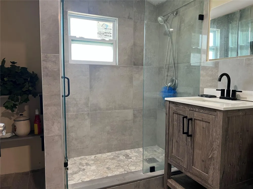 526 14TH AVENUE S St Petersburg, FL 33701