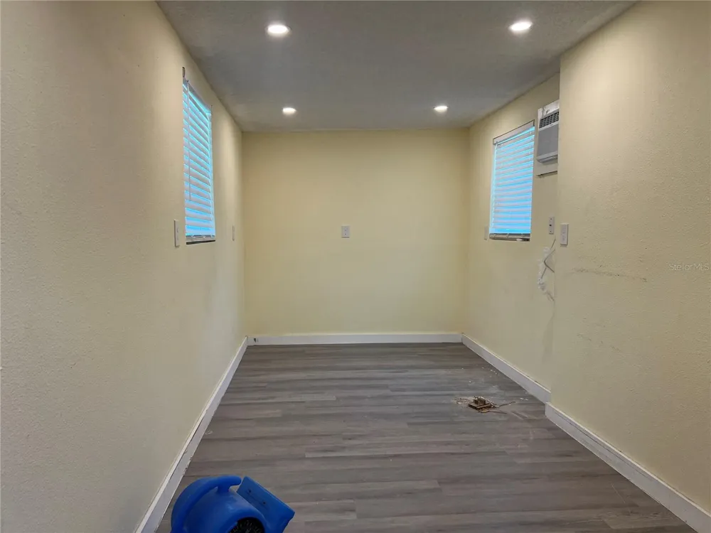 526 14TH AVENUE S St Petersburg, FL 33701
