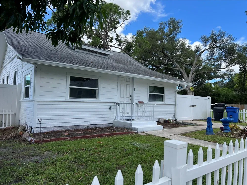 526 14TH AVENUE S St Petersburg, FL 33701