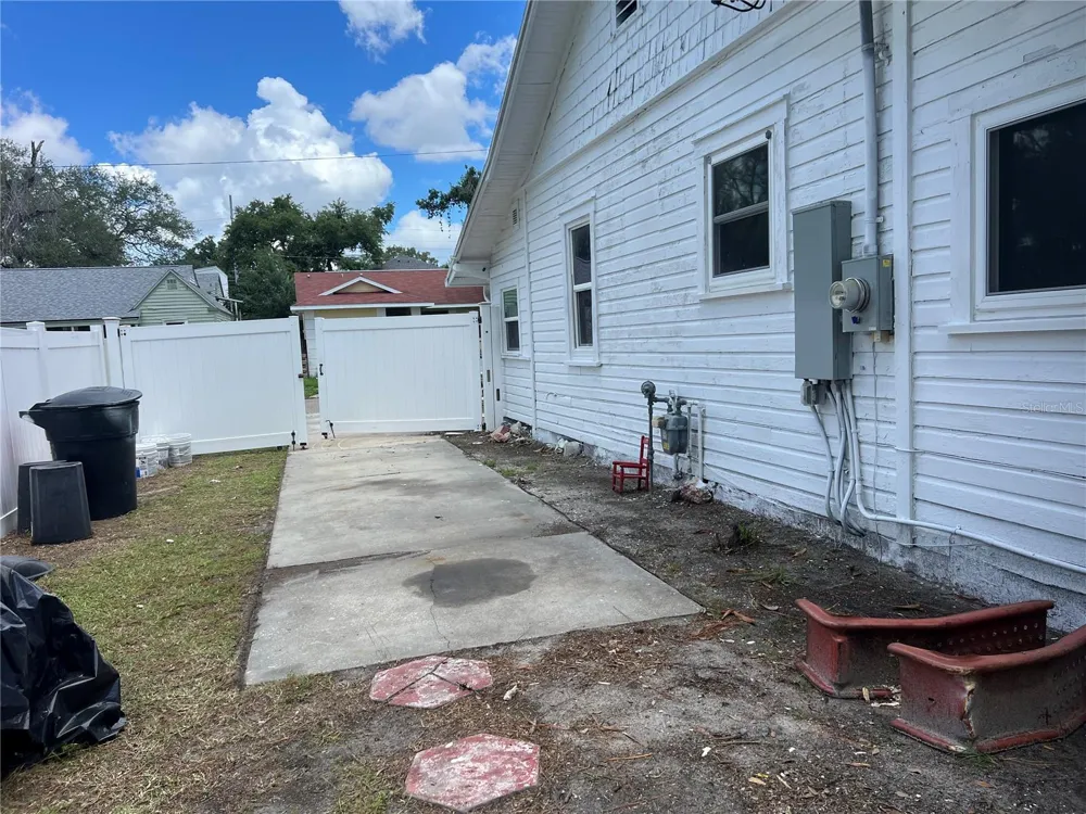 526 14TH AVENUE S St Petersburg, FL 33701