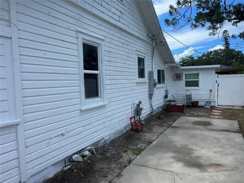 526 14TH AVENUE S St Petersburg, FL 33701