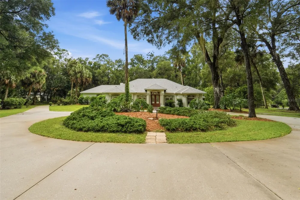 1830 GLENWOOD OAKS LANE Deland, FL 32720