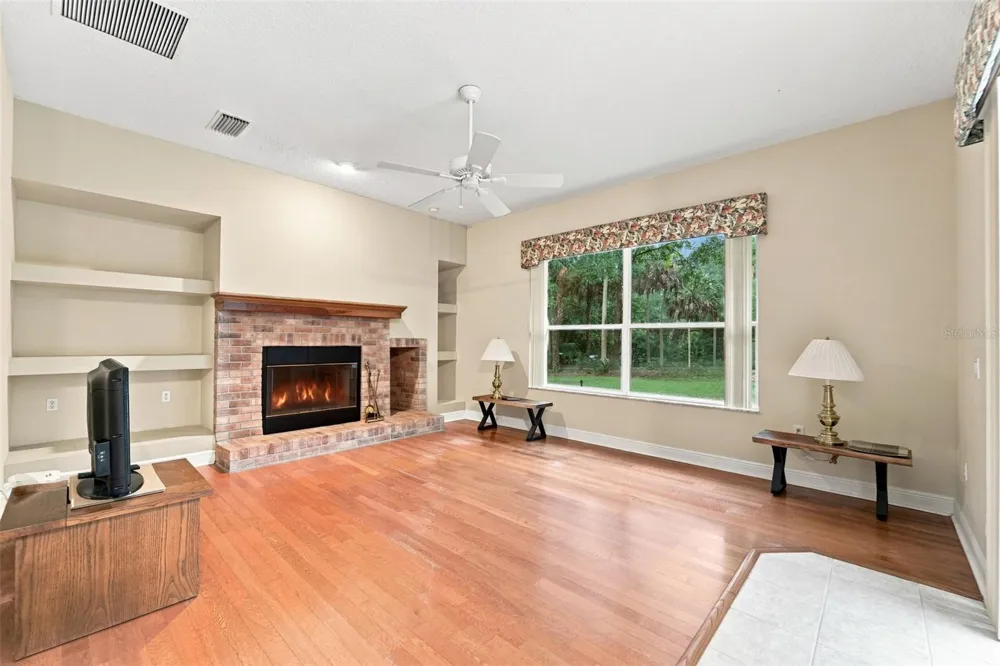 1830 GLENWOOD OAKS LANE Deland, FL 32720