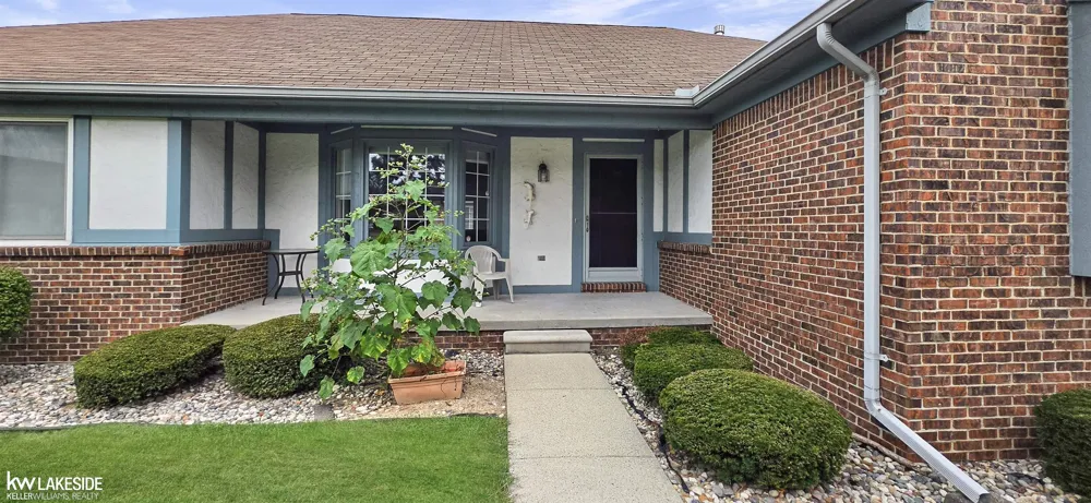 45431 Nottingham Drive Macomb Township, MI 48044