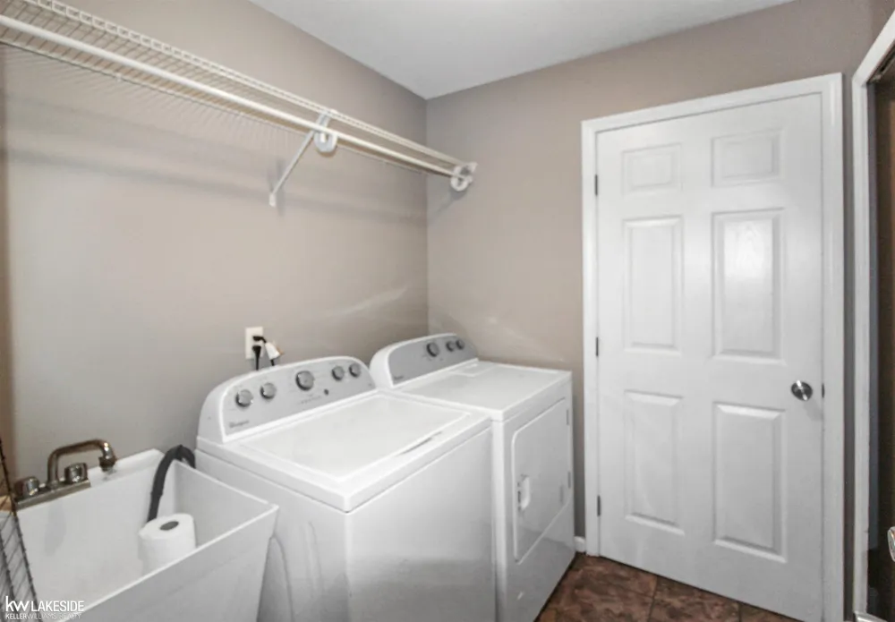 45431 Nottingham Drive Macomb Township, MI 48044
